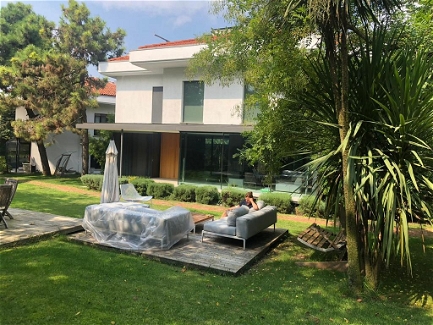 Special designed 6+2 Villa in Üsküdar  - APV 3462